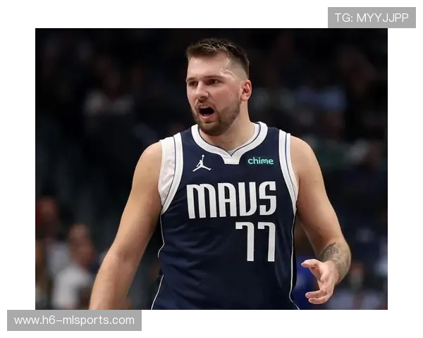 东契奇突破连续制造威胁，独行侠逐渐扩大分差